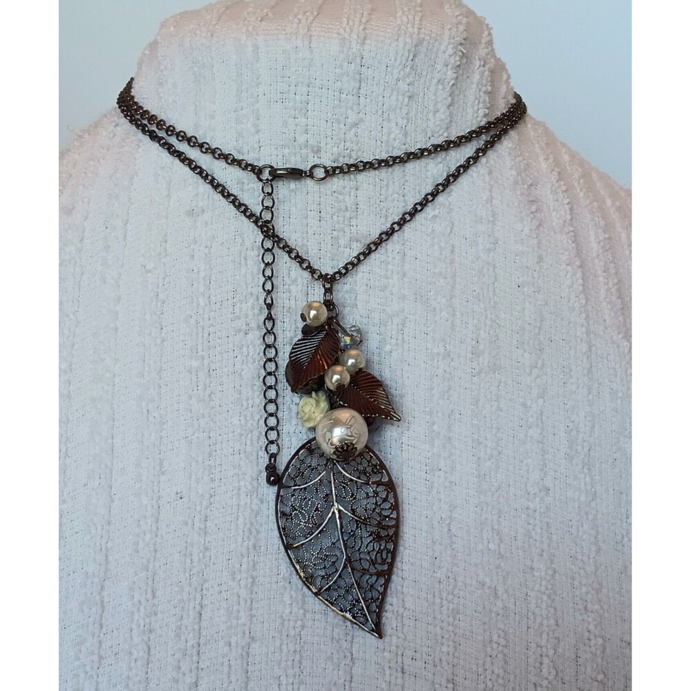 Gunmetal Tone Filagree Leaf Dangle Pendent Necklace 29-31 in